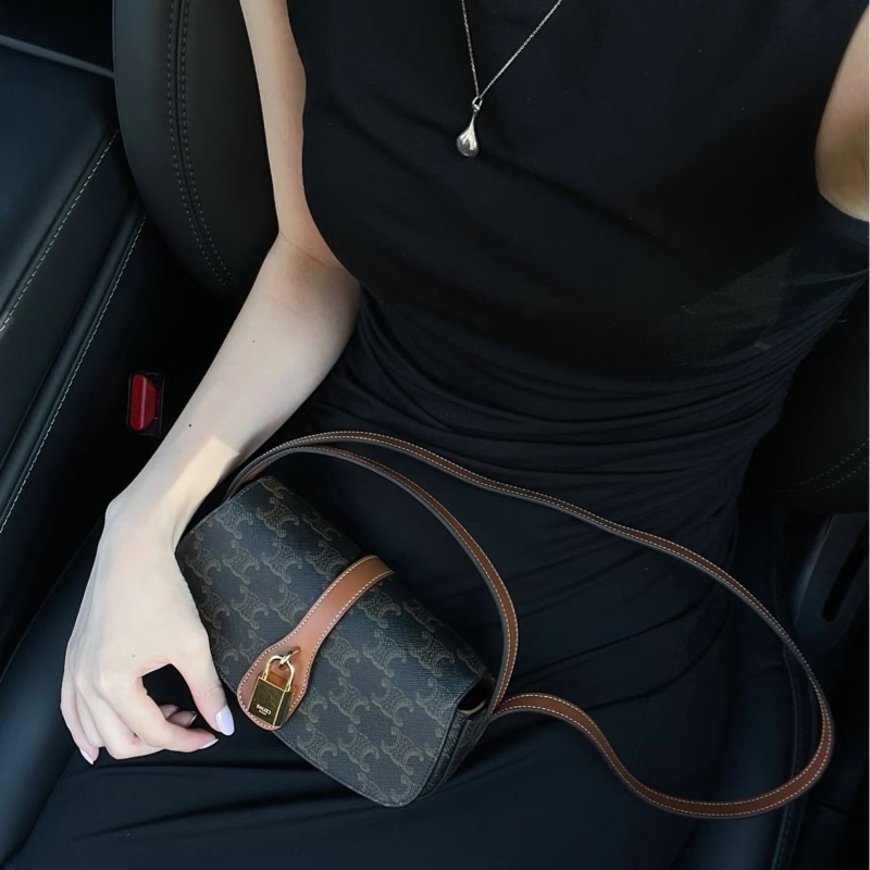#CELINE 鎖頭肩背包 Lisa同款 ❤️-26