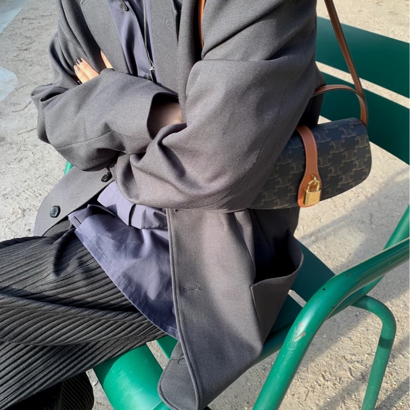 #CELINE 鎖頭肩背包 Lisa同款 ❤️-27