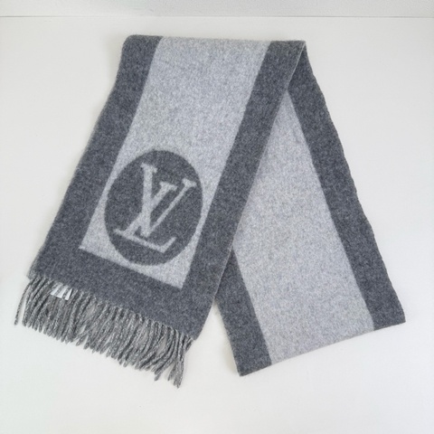 LOUIS VUITTON/路易威登 灰色羊毛圍巾 尺寸：23*169cm