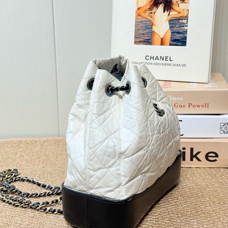 Chanel 香奈兒 Gabrielle 小牛皮 雙肩包 26開  尺寸： 22*11*23  黑色拼白色-5