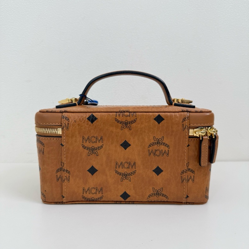 MCM 乾邑色 老花化妝盒 斜挎包 金扣 附件:肩帶 尺寸:20*11*10cm-2