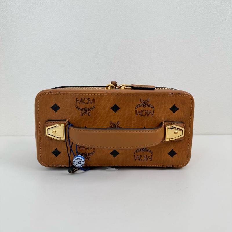 MCM 乾邑色 老花化妝盒 斜挎包 金扣 附件:肩帶 尺寸:20*11*10cm-6