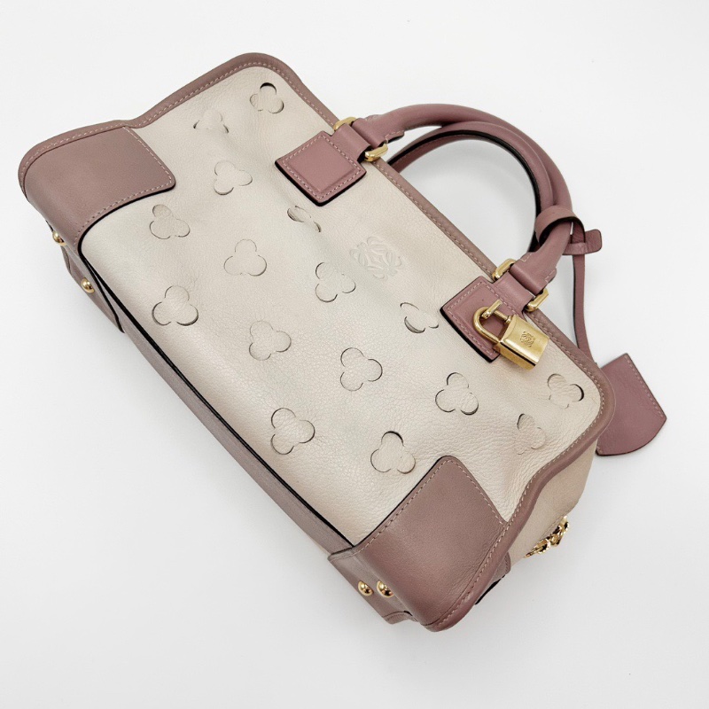 LOEWE 藕粉色拼米白色金扣 三葉草限定手提包29*16*13 98新配件鎖鑰匙塵袋卡冊-5