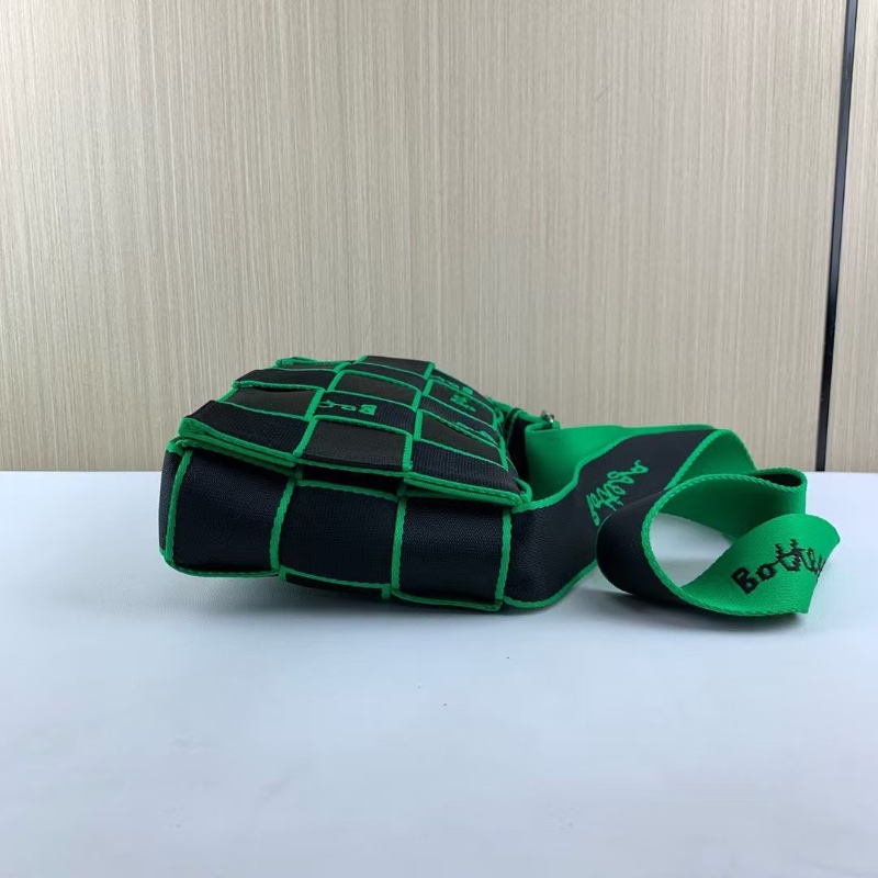 Bottega Veneta 23SS徽標刺繡15格豆腐斜背包25*15*5 98新配件塵袋-3