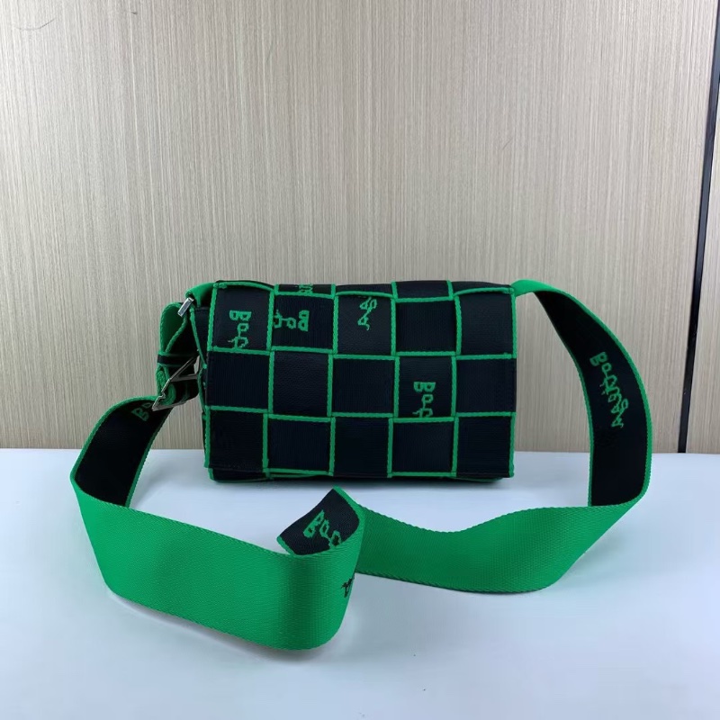 Bottega Veneta 23SS徽標刺繡15格豆腐斜背包25*15*5 98新配件塵袋-6