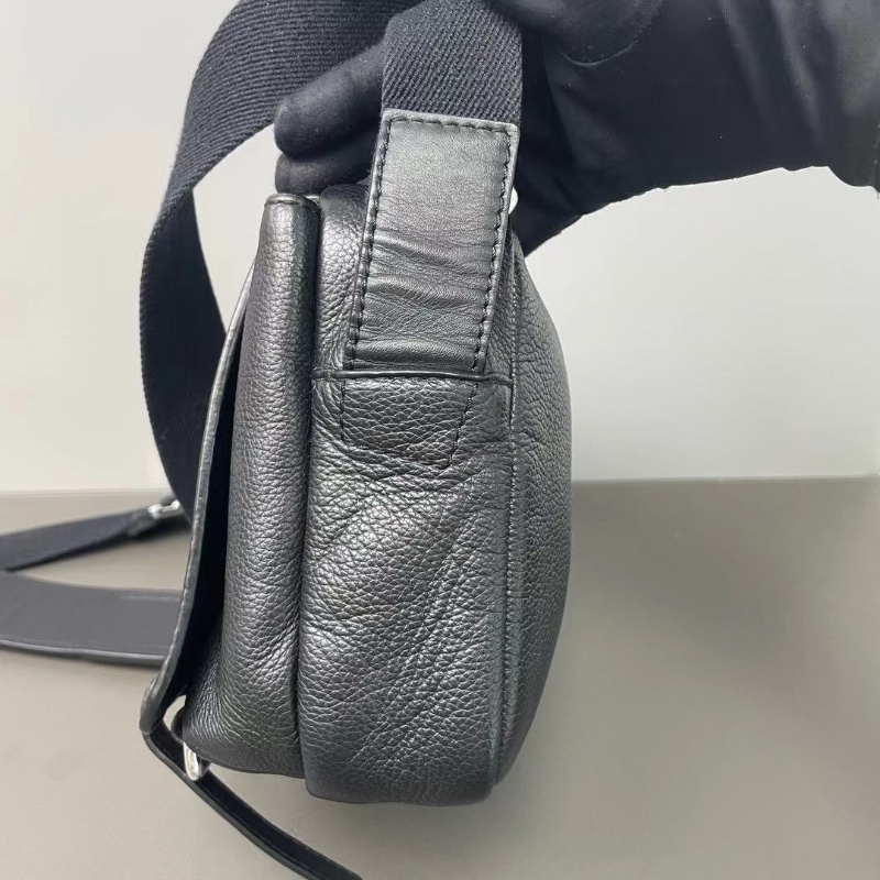 Loewe 黑色超小號郵差包 23*16*8.5 98新配件塵袋-6