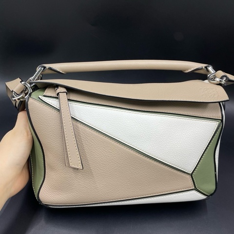 羅意威/Loewe拼色小號puzzle 24*15 附件：肩帶