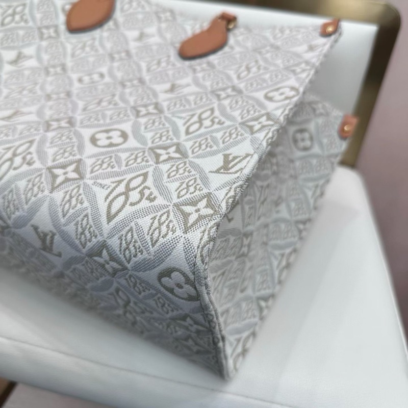 LV onthego刺繡托特包中號 35*25 99新配件塵袋盒子購證-8