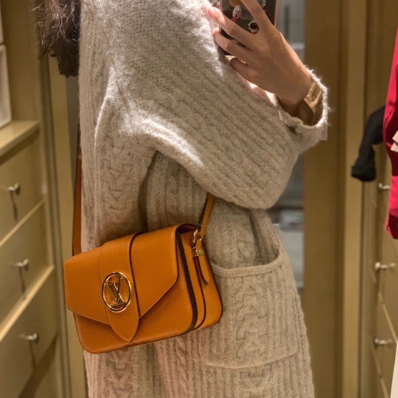 LV Pont9bag肩背斜背包23*18 99新配件盒子塵袋購證-1