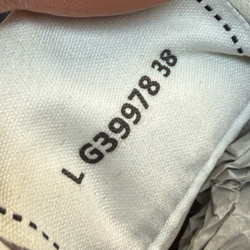 香奈兒Chanel 24P 經典雙C徽標黑白熊貓板鞋  38碼 99 新-7