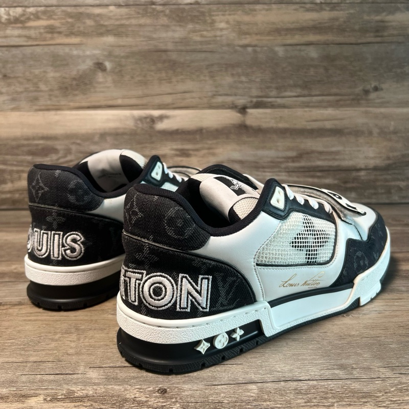 LOUIS VUITTON Trainer 黑白牛仔 魔術貼 熊貓 41碼-2