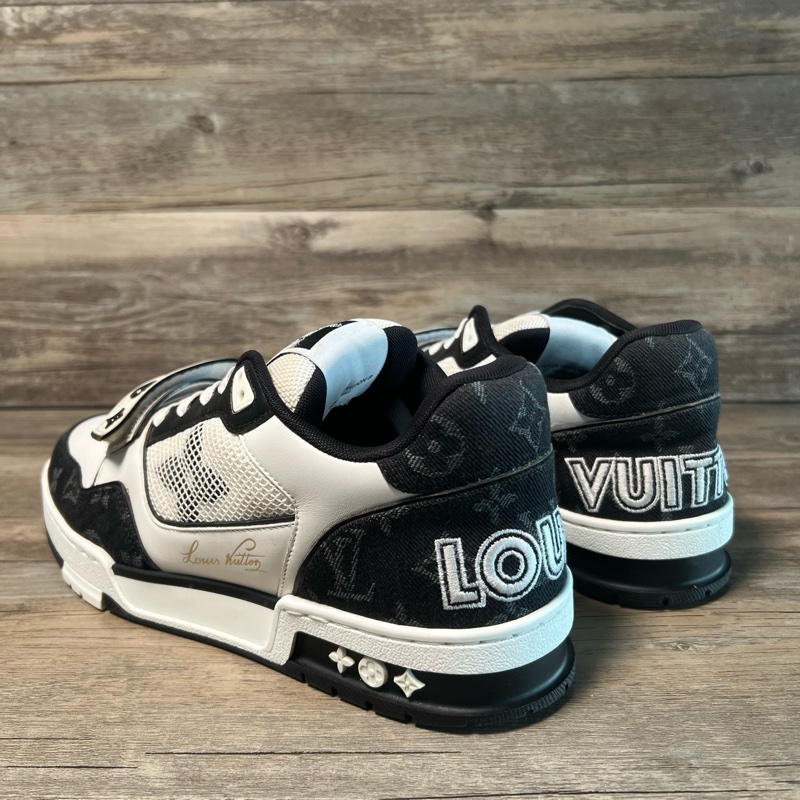 LOUIS VUITTON Trainer 黑白牛仔 魔術貼 熊貓 41碼-3