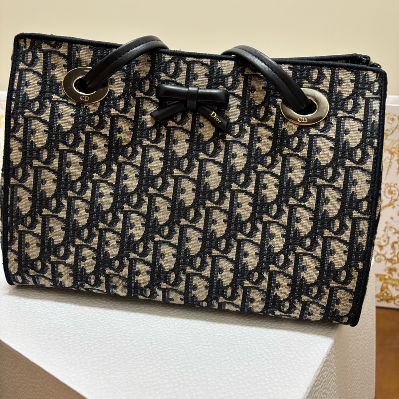 Dior 2026新款小型托特包（藍色 Dior Oblique 緹花）-0