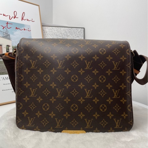 LV/路易威登  Bastille系列經典棕色 老花男士單肩斜挎郵差包 尺寸:32*28*7.5