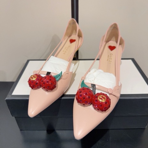 Gucci 古馳 櫻桃裝飾竹節跟高跟鞋 37碼 跟高4.5cm 小牛皮舒適超美 意大利產 女款