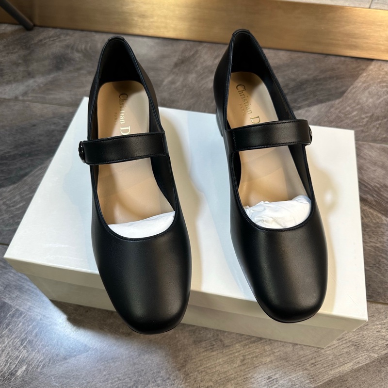 閒置新未使用Dior 迪奧 經典款精緻CD logo 瑪麗珍 高跟鞋 中跟不累 仙女必備 怎麼搭配都好看 四季款 女款 黑色 尺碼：37.5-2