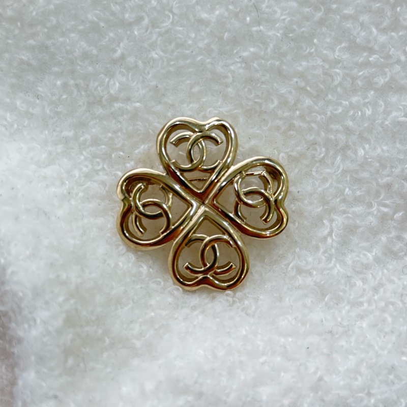 （全新閒置）CHANEL 22p新款鏤空愛心胸針-4