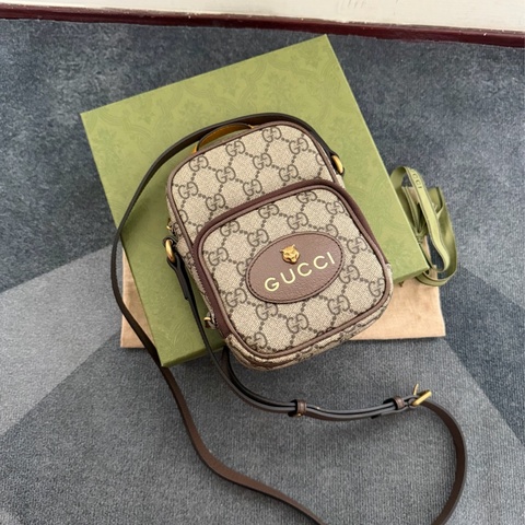 Gucci 經典Neo Vintage斜背包(迷你)