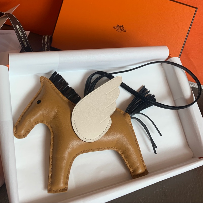 愛馬仕 飛馬吊飾 掛飾 全新連購證影本 黑色 芝麻色 奶昔白 全新 MM Hermès Pegase Rodeo MM 掛飾-9