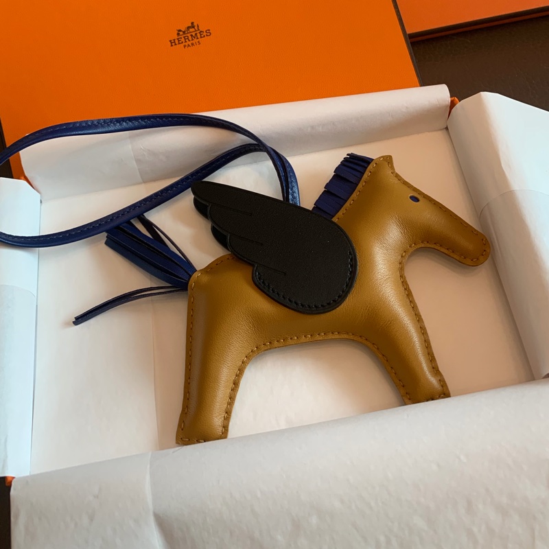 愛馬仕 飛馬吊飾 掛飾 全新連購證影本 黑色 芝麻色 寶石寶 全新 MM Hermès Pegase Rodeo MM 掛飾-0