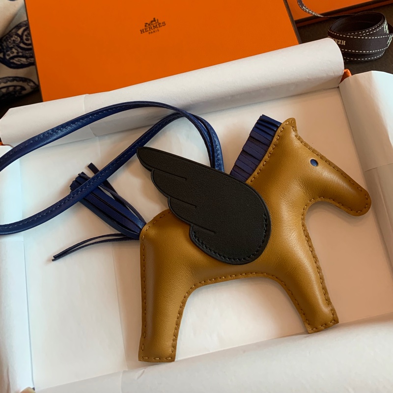 愛馬仕 飛馬吊飾 掛飾 全新連購證影本 黑色 芝麻色 寶石寶 全新 MM Hermès Pegase Rodeo MM 掛飾-1