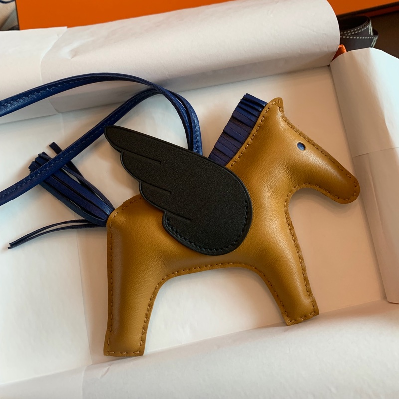 愛馬仕 飛馬吊飾 掛飾 全新連購證影本 黑色 芝麻色 寶石寶 全新 MM Hermès Pegase Rodeo MM 掛飾-2