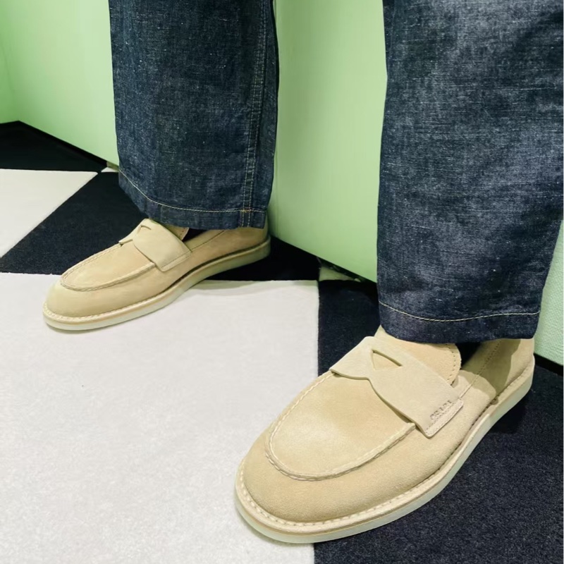 闲置新未使用 Prada 普拉達 42.5碼麂皮樂福鞋 休閒鞋 老錢風 百搭大氣 型男必備 男款 駝色 超值-6