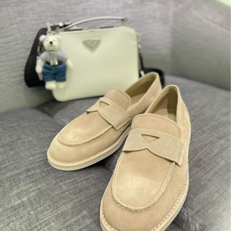 闲置新未使用 Prada 普拉達 42.5碼麂皮樂福鞋 休閒鞋 老錢風 百搭大氣 型男必備 男款 駝色 超值-7