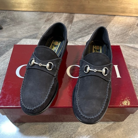 Gucci 古馳 新款1953 馬蹄扣麂皮面樂福鞋 休閒鞋 可以踩跟 經典百搭 超輕舒適 36.5碼