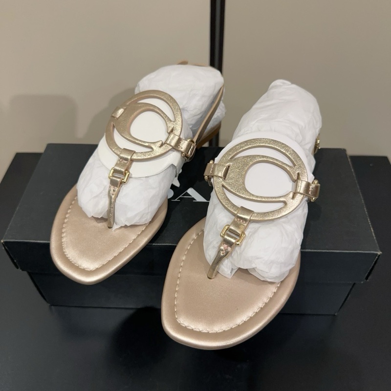 Coach 蔻馳 夾腳時尚搭扣涼鞋 37码上腳舒適好走 越南產 女款 金色 超值-0