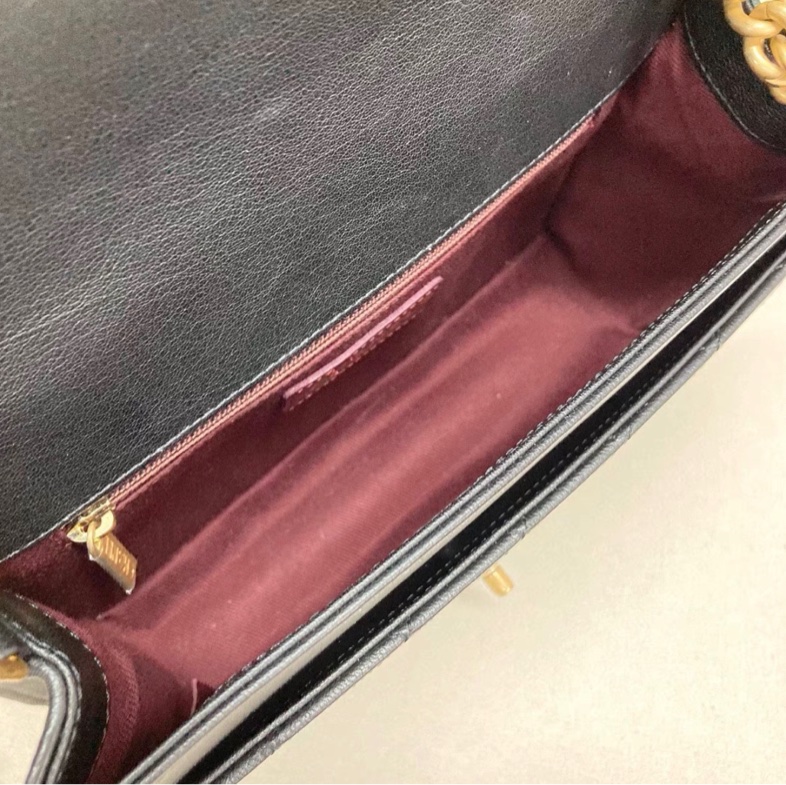 【97新 ✨ 全網最低價!】 CHANEL/香奈兒 黑金 graphic chic郵差包 單肩斜挎包 (下單前先詢問庫存❗️)-9