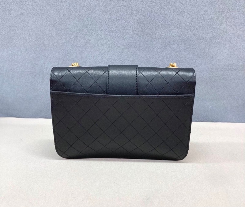 【97新 ✨ 全網最低價!】 CHANEL/香奈兒 黑金 graphic chic郵差包 單肩斜挎包 (下單前先詢問庫存❗️)-4