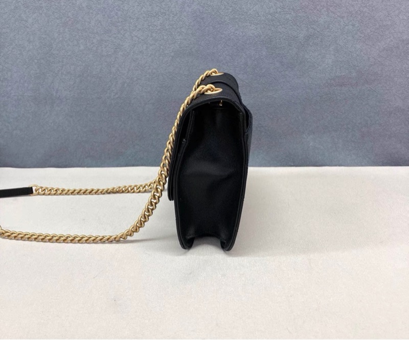 【97新 ✨ 全網最低價!】 CHANEL/香奈兒 黑金 graphic chic郵差包 單肩斜挎包 (下單前先詢問庫存❗️)-7