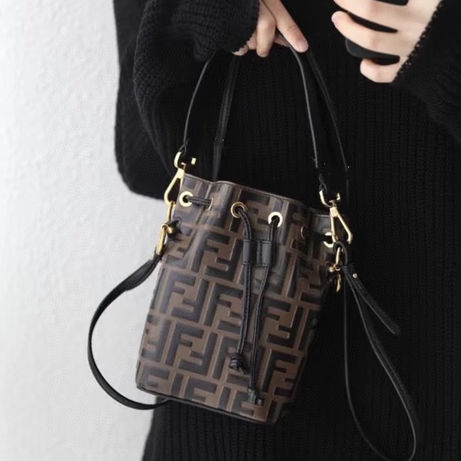 輕巧耐用✨99新🆕Fendi芬迪棕黑拼色老花mini水桶包單肩斜挎手提包-0