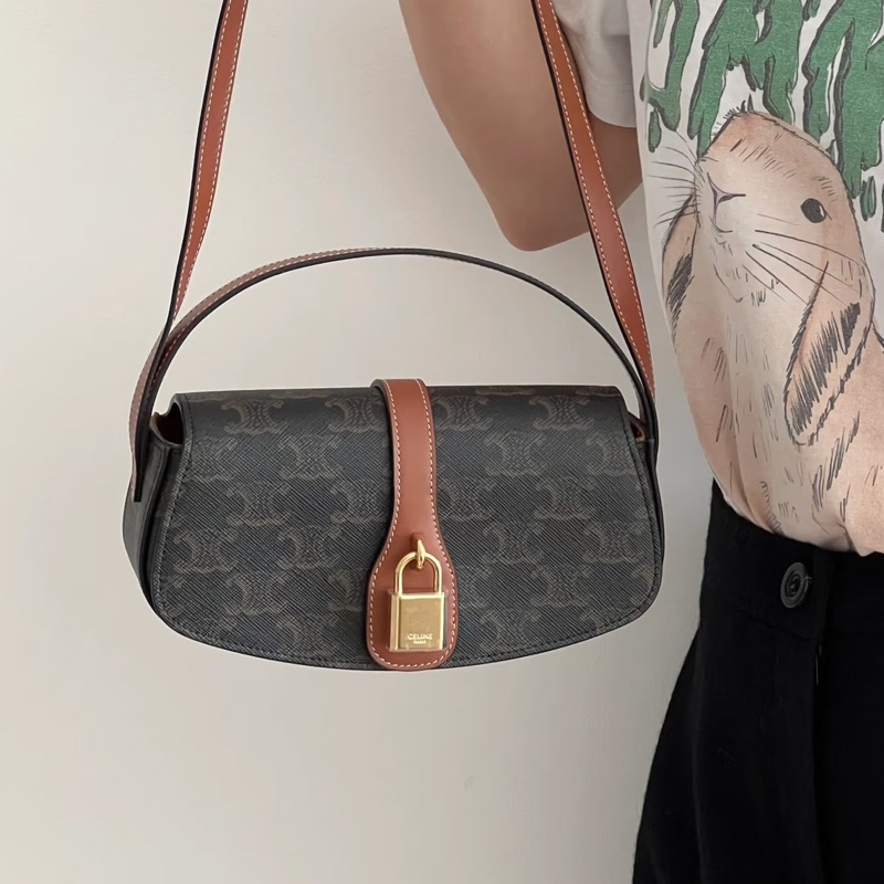 Lisa同款💯時尚感🈵Celine賽琳經典凱旋門老花tabou鎖頭包手提單肩腋下包-6