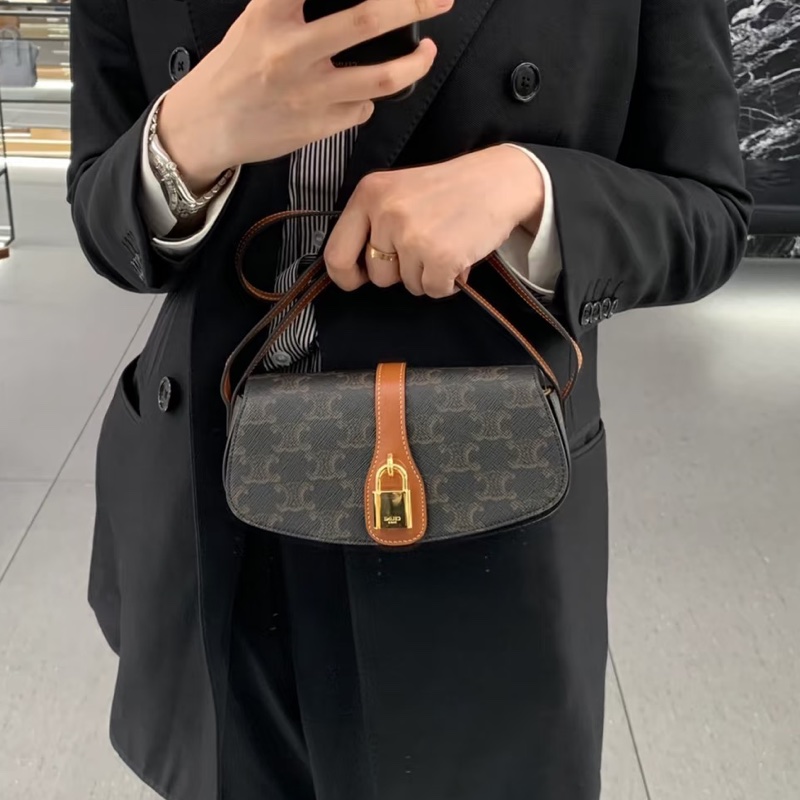 Lisa同款💯時尚感🈵Celine賽琳經典凱旋門老花tabou鎖頭包手提單肩腋下包-7