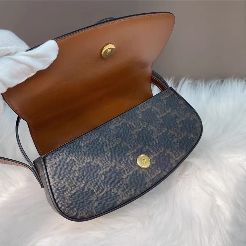 Lisa同款💯時尚感🈵Celine賽琳經典凱旋門老花tabou鎖頭包手提單肩腋下包-15