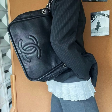 ChanelVintage 黑銀浮雕托特機場包