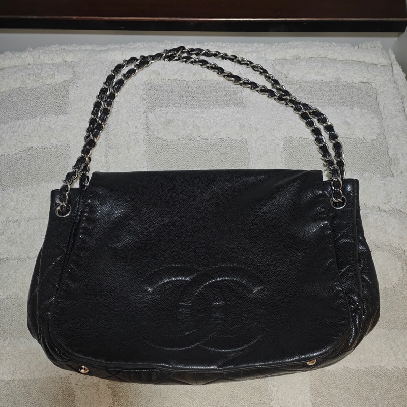 ChanelVintage 黑銀浮雕托特機場包-3