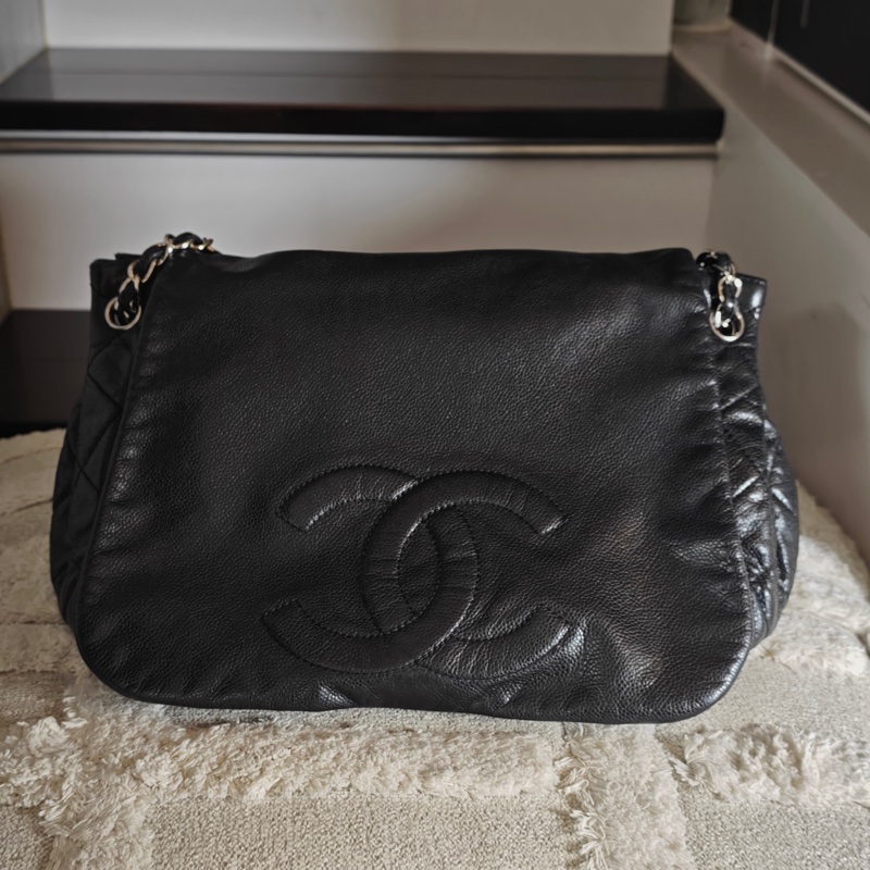 ChanelVintage 黑銀浮雕托特機場包-5