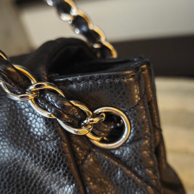 ChanelVintage 黑銀浮雕托特機場包-13