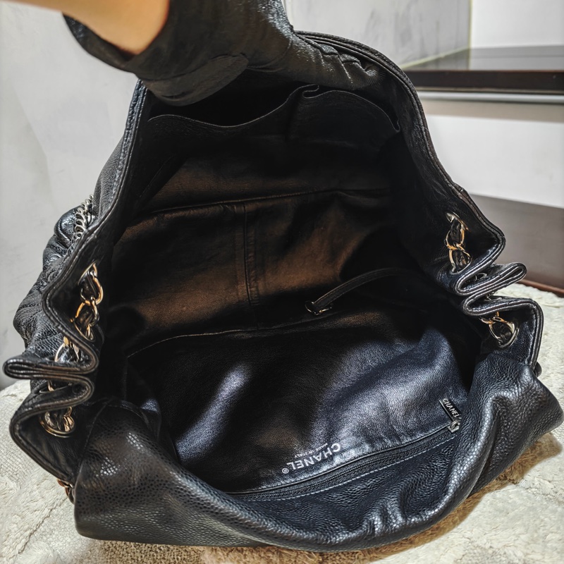 ChanelVintage 黑銀浮雕托特機場包-37