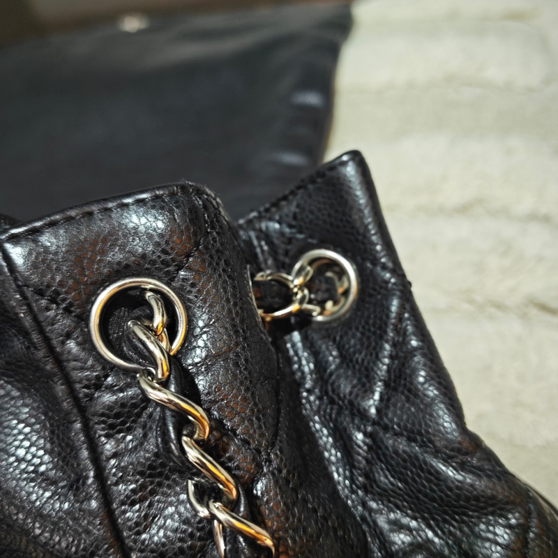 ChanelVintage 黑銀浮雕托特機場包-41