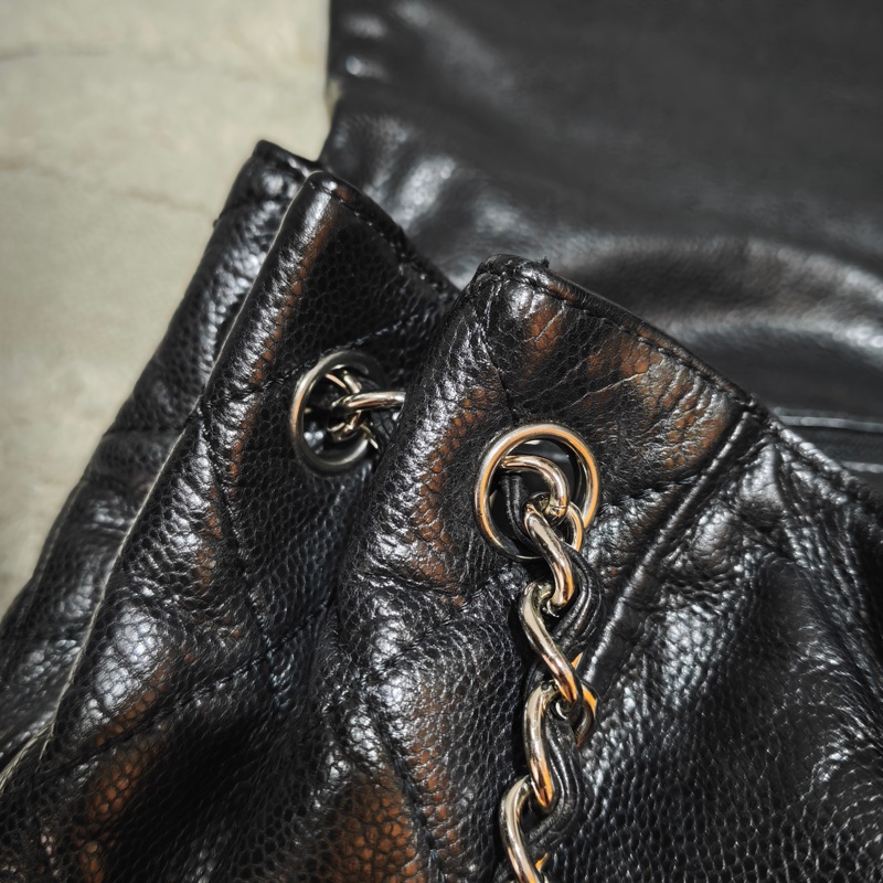 ChanelVintage 黑銀浮雕托特機場包-42