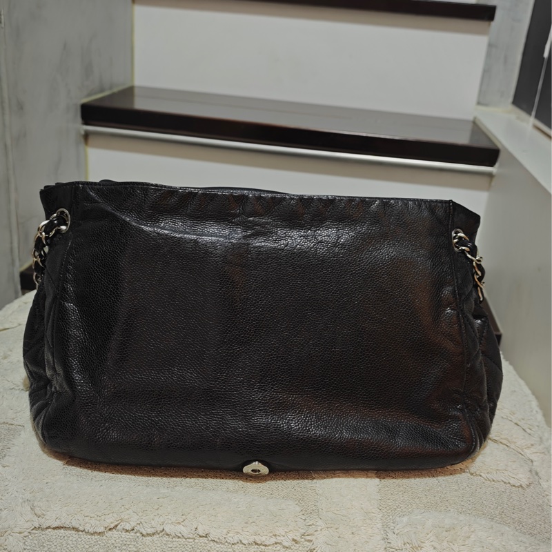 ChanelVintage 黑銀浮雕托特機場包-47