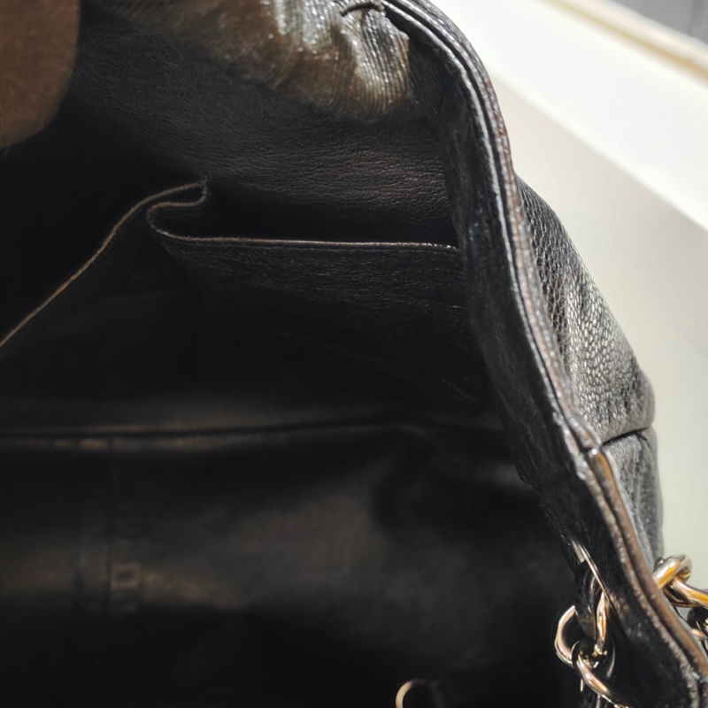 ChanelVintage 黑銀浮雕托特機場包-50