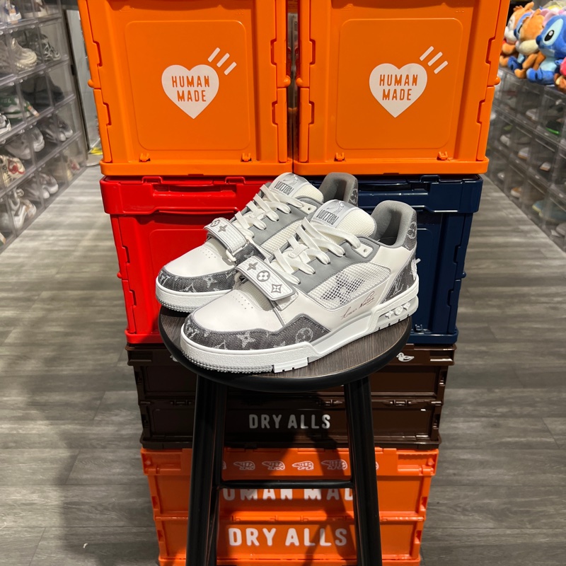 Lv trainer 新款灰白魔鬼粘Eu40.5-0