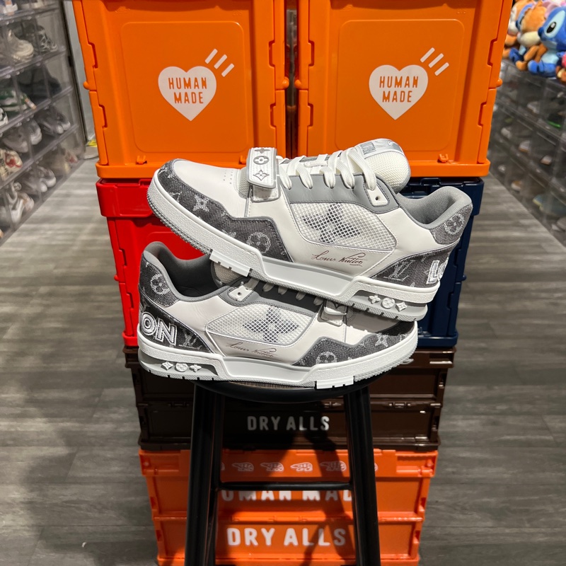 Lv trainer 新款灰白魔鬼粘Eu40.5-1