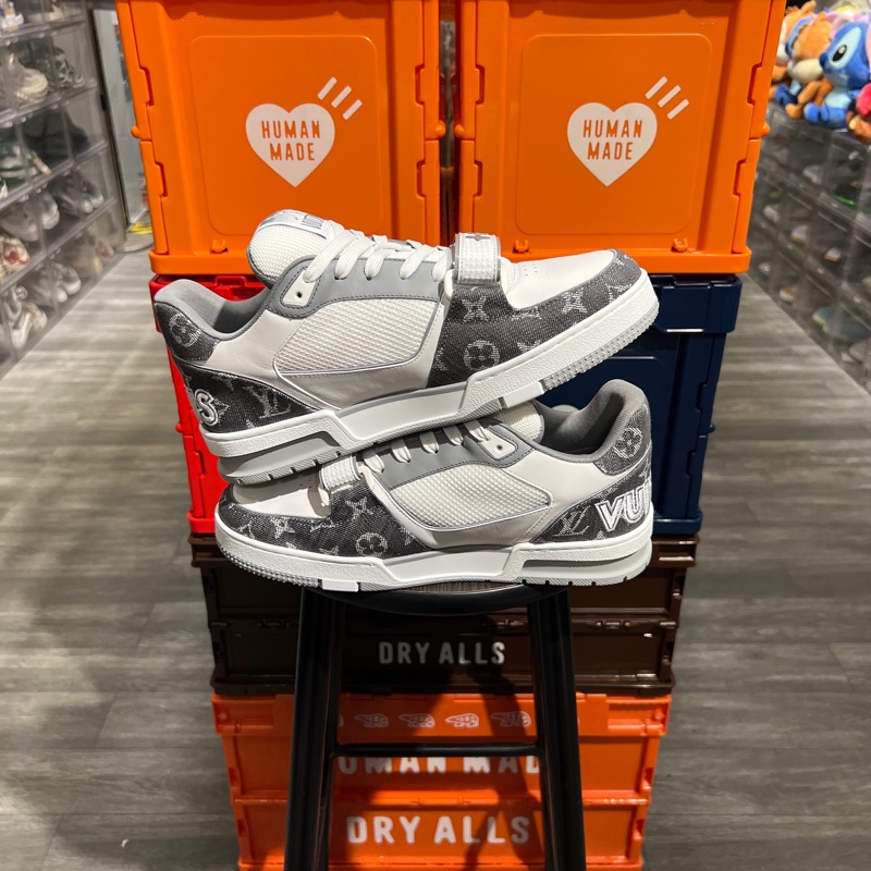 Lv trainer 新款灰白魔鬼粘Eu40.5-2