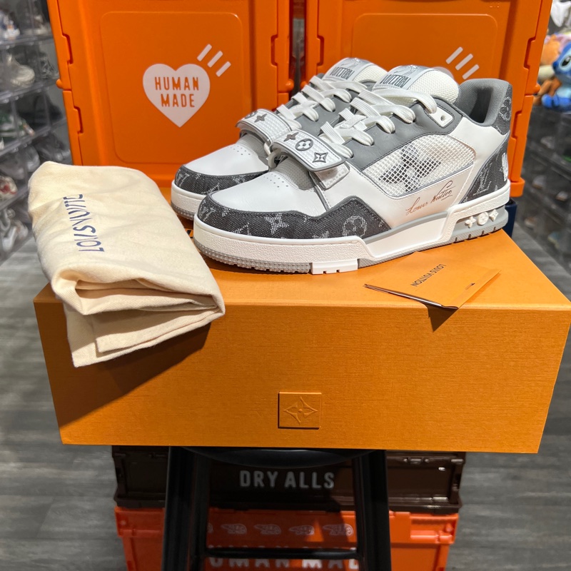 Lv trainer 新款灰白魔鬼粘Eu40.5-7